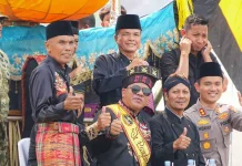 Festival Perahu Beganduang Meriah di Kuantan Mudik