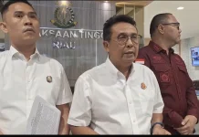 Kejati Riau Tahan Tersangka Korupsi PMKS Bengkalis