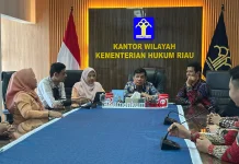 Kakanwil Kemenkum Riau Beri Pembekalan Strategis bagi Pejabat Fungsional Bar
