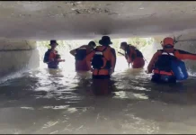 Satu Orang Terbawa Arus di Parit Sidomulyo Pekanbaru, Tim SAR Lakukan Pencarian
