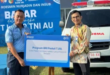 BRI Serahkan Ambulans dan 3.000 Paket Sembako di HUT ke-80 TNI AU