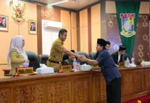 DPRD Kampar Bahas LKPJ Bupati 2025