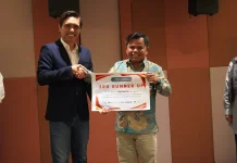 Assyari Abdullah, Dosen Komunikasi UIN Suska Riau Raih Best Presenter di Malaysia