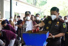 Kejati Riau Musnahkan 22 Juta Batang Rokok Ilegal