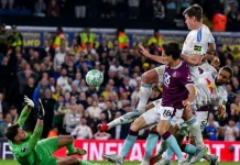 Leeds United Menang Meyakinkan 3-1, Jauhi Zona Degradasi
