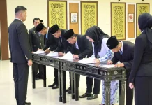 Kakanwil Kemenkum Riau Lantik Anggota Majelis Pengawas Daerah Notaris