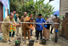 PLN Resmikan Program Penanaman Bibit Produktif dan Sarana Air Bersih