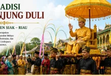 Tradisi Menjunjung Duli, Warisan Adat Melayu yang Menjaga Marwah Kesultanan Siak