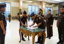 Kajati Riau Lantik Sejumlah Pejabat hingga Kajari