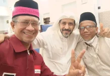 13 Tahun Menunggu, Guru Asal Siak Menangis saat Pertama Melihat Ka’bah