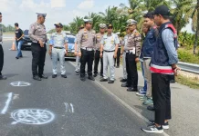 Jasa Raharja Bersama Satlantas Polres Siak Lakukan Penanganan Korban Meninggal