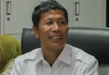DPRD Riau Desak Pengembalian Uang Seragam Beres Pekan Ini