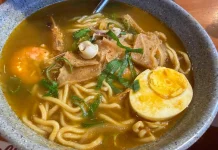 Mie Tomyam Hangat Sebagai Pengganti Karbohidrat