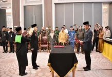 Bupati Kampar Ahmad Yuzar Lantik Sekretaris Daerah Ardi Mardiansyah