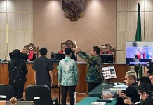 Barista-Videografer Bersaksi di Sidang Abdul Wahid