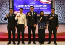 Kepala Kanwil Kemenkum Riau Lantik Lima Analis Kekayaan Intelektual