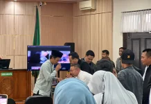 Bersaksi di Persidangan, UAS Ungkap Awal Kenal dan Dukung Abdul Wahid di Pilgub Riau