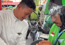 Anggota Fraksi Demokrat DPRD Pekanbaru Gelar Aksi Sosial BBM Gratis untuk Ojol