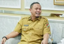 Pemko Pekanbaru Siapkan 5 Set Seragam Gratis untuk Siswa Kurang Mampu
