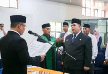 Sekda Fahmi Rizal Lantik Sepranef Syamsir sebagai Kasatpol PP Kota Dumai yang Baru