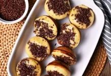 Cara Membuat Kue Cubit yang Lembut, Manis, dan Berpori Sempurna