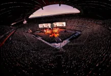 Penampilan Perdana "Louder Than Bombs" di Konser "ARIRANG" Munich, Jerman