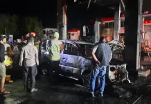 Mobil Kijang Terbakar di SPBU Hangtuah, Api Sempat Menyambar Pompa