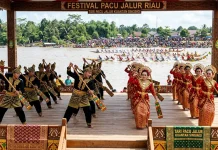 Tari Pacu Jalur Simbol Semangat dan Kekompakan Masyarakat Kuantan Singingi