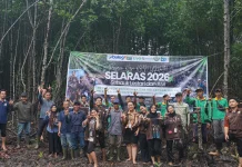 Kukerta UNRI Desa Sebauk Tanam 1.300 Mangrove