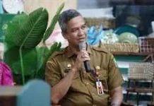 Hari Jadi ke-69 Riau Diisi Senam Massal dan Penanaman 2.200 Pohon di Stadion Utama