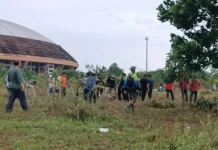 Menjelang Hari Jadi ke-69 Riau, Ratusan ASN Gotong Royong di Stadion Utama