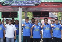 Ratusan Starter Ramaikan Drag Bike Kuansing