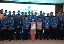 Plt Gubernur Riau Lepas Dua Kepala Dinas yang Memasuki Masa Purna Tugas