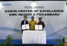 SMKN 2 Pekanbaru Jadi Pusat Keunggulan DAIKIN Pertama di Sumatera