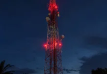 Alasan Puncak Menara Radio Menggunakan Lampu Merah