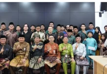 Pemkab Kuansing Serahkan Bonus kepada Kafilah Berprestasi MTQ Riau XLIV