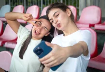 FOMO Membuat Hati Gen Z Gelisah