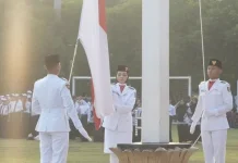 Upacara Penurunan Bendera Tutup HUT RI Kuansing