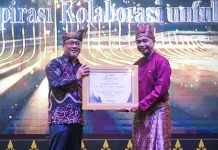 Wako Paisal Terima Penghargaan Tribun Pekanbaru Awards 2026