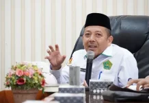 Antisipasi Cuaca, Siswa Madrasah Kembali ke Sekolah Gunakan Masker