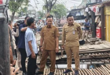 Pemko Pekanbaru Bangun Drainase Jalan Paus