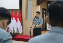 Pimpin Apel Pagi, Kakanwil Beri Penghargaan Pegawai Teladan
