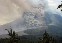 Abu Vulkanik Melanda, Perlukah Tetap Pakai Sunscreen