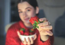 Manfaat Rutin Makan Strawberry bagi Tubuh