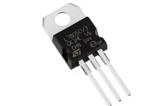 Regulator LM7805 Mengubah Tegangan DC Menjadi 5 Volt pada Sistem Elektronik