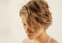 Penyebab Rambut Patah dan Bercabang