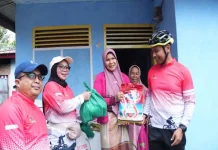 Bupati Kampar salurkan sembako jelang Ramadhan