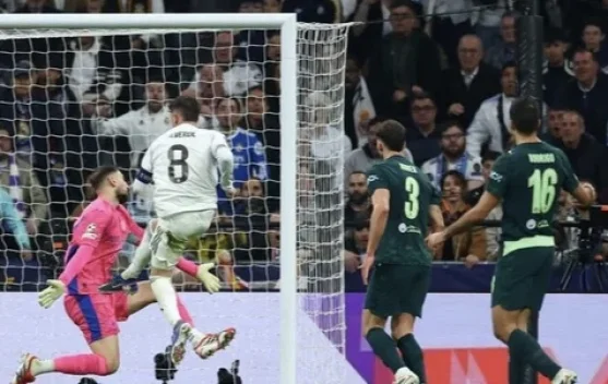 Hat-trick Valverde Bawa Real Madrid Hancurkan Manchester City