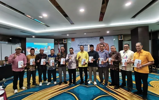 Hendry Munief Luncurkan Buku Jejak Satu Tahun di DPR RI