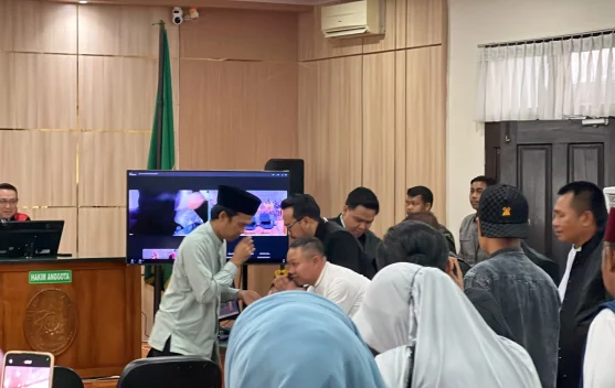 Bersaksi di Persidangan, UAS Ungkap Awal Kenal dan Dukung Abdul Wahid di Pilgub Riau